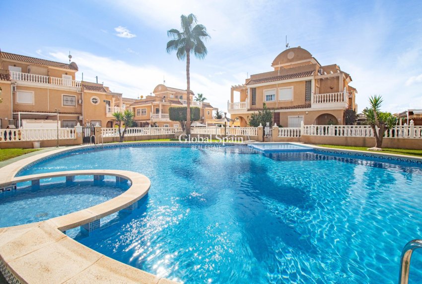 Revente - Maison -
ORIHUELA COSTA - CABO ROIG