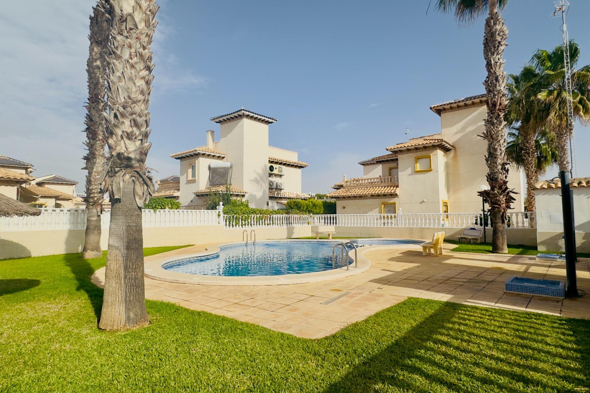 Revente - Maison -
ORIHUELA COSTA - CABO ROIG
