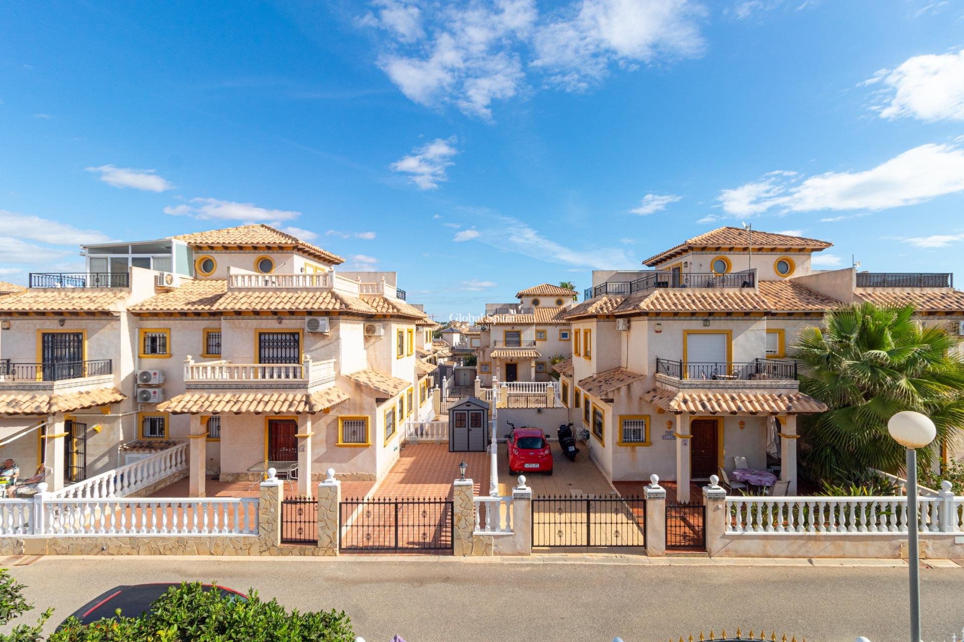 Revente - Maison -
ORIHUELA COSTA - CABO ROIG