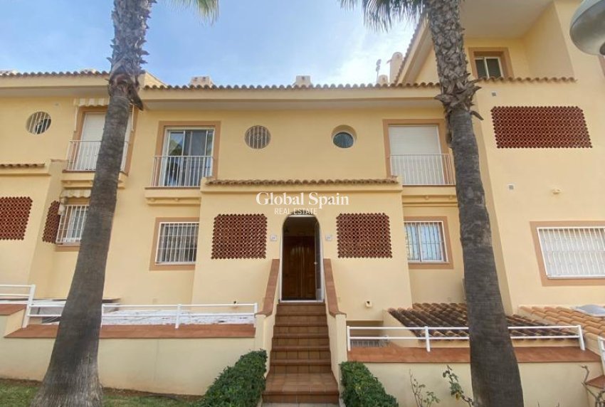 Revente - MAISON -
ORIHUELA COSTA - CAMPOAMOR