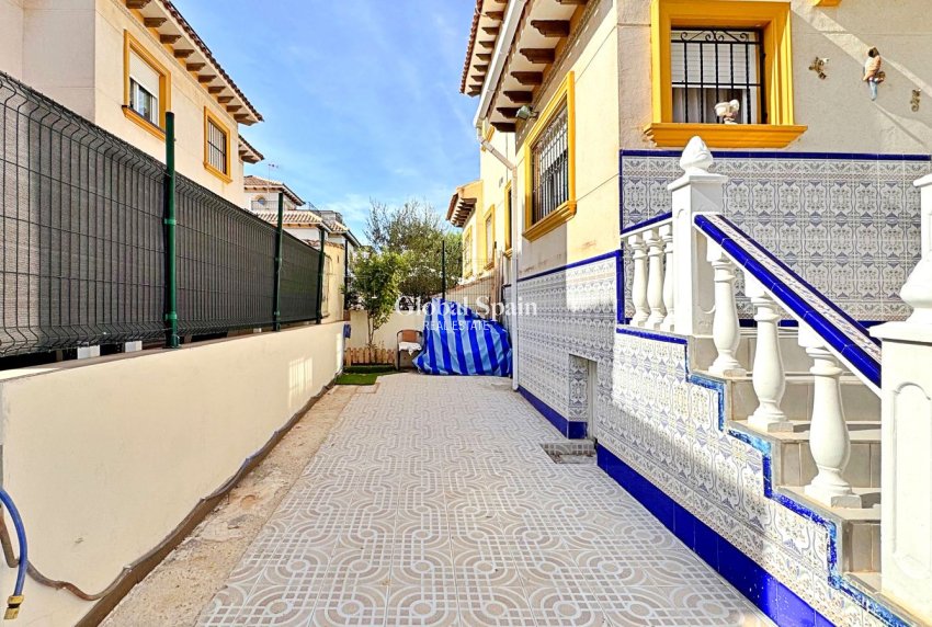 Revente - MAISON -
ORIHUELA COSTA - Costa Blanca