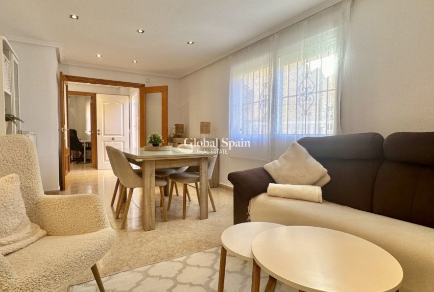 Revente - MAISON -
ORIHUELA COSTA - Costa Blanca