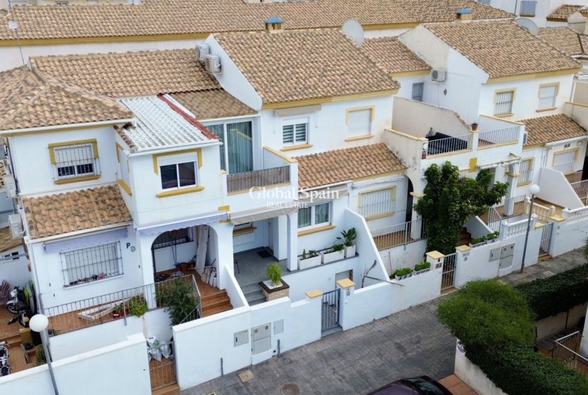 Revente - MAISON -
ORIHUELA COSTA - Costa Blanca