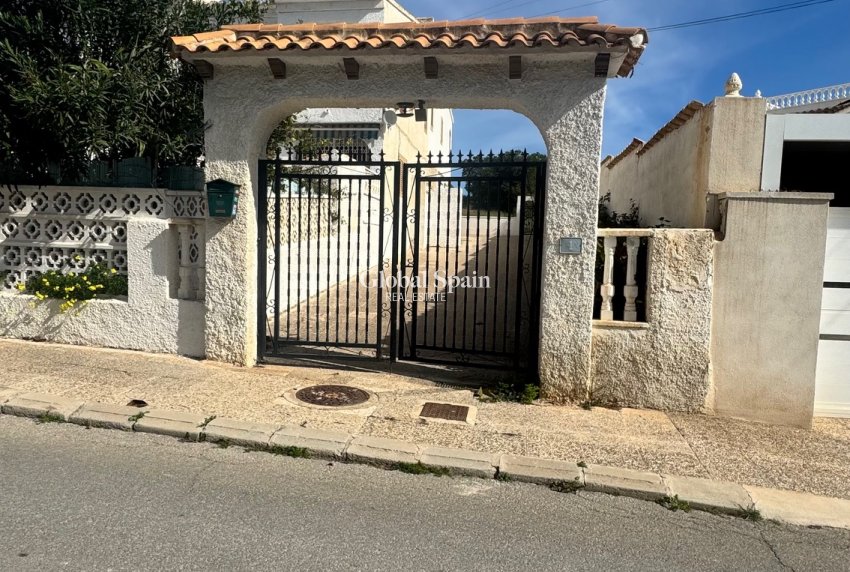 Revente - MAISON -
ORIHUELA COSTA - Costa Blanca