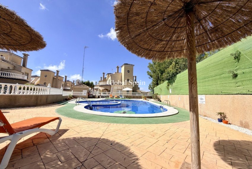 Revente - MAISON -
ORIHUELA COSTA - Costa Blanca