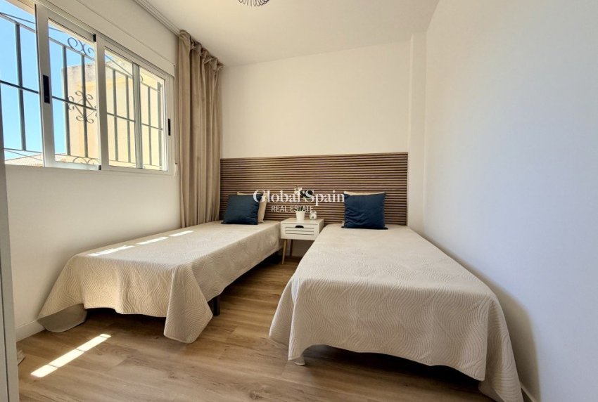 Revente - MAISON -
ORIHUELA COSTA - Costa Blanca