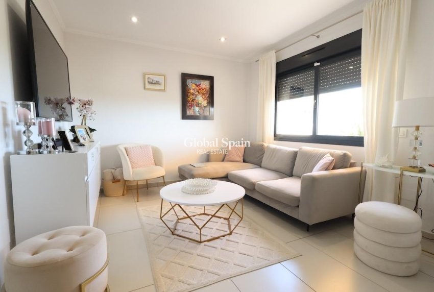 Revente - MAISON -
ORIHUELA COSTA - Costa Blanca
