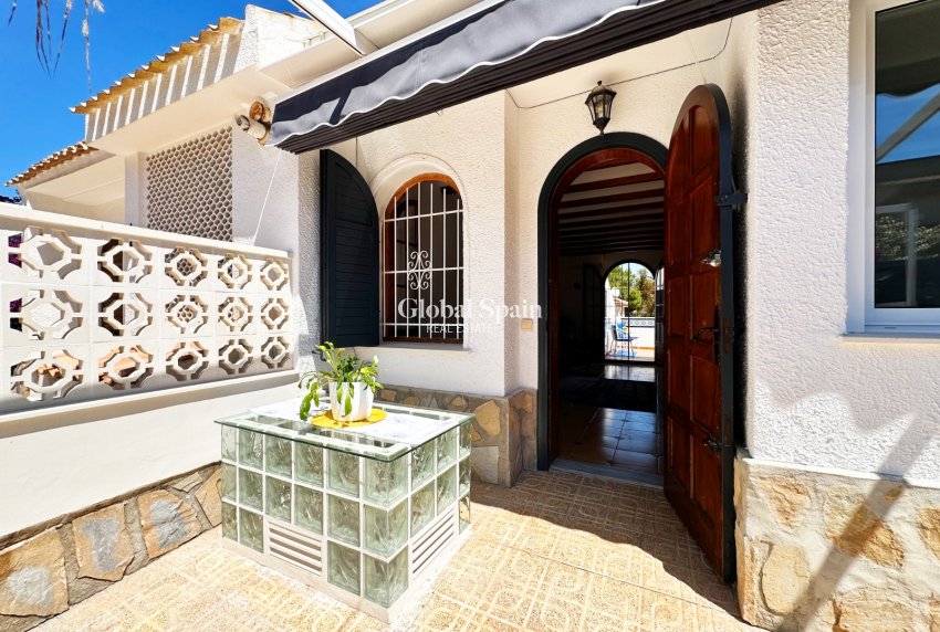 Revente - MAISON -
ORIHUELA COSTA - Costa Blanca