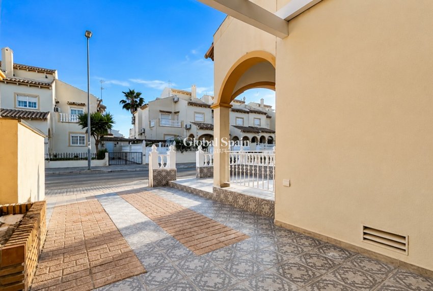 Revente - MAISON -
ORIHUELA COSTA - Costa Blanca