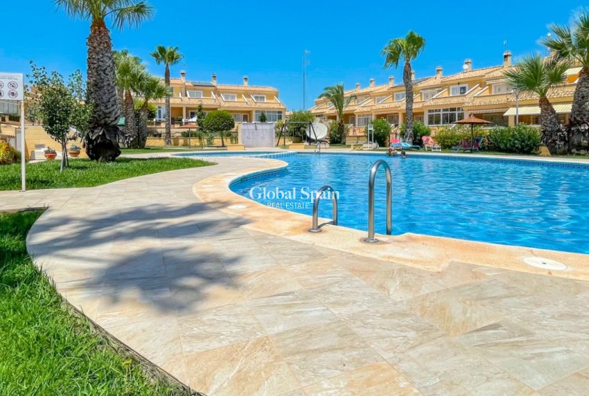 Revente - MAISON -
ORIHUELA COSTA - Costa Blanca