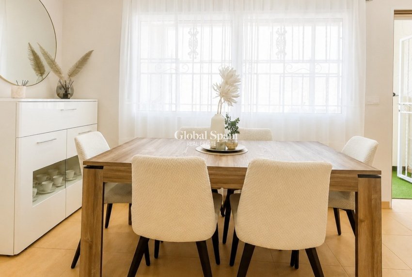 Revente - MAISON -
ORIHUELA COSTA - Costa Blanca