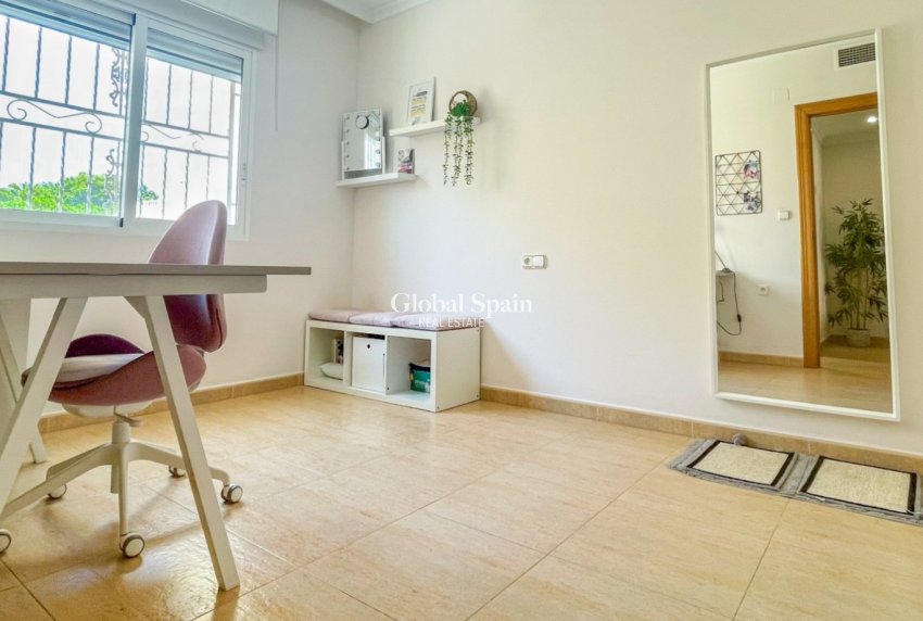Revente - MAISON -
ORIHUELA COSTA - Costa Blanca