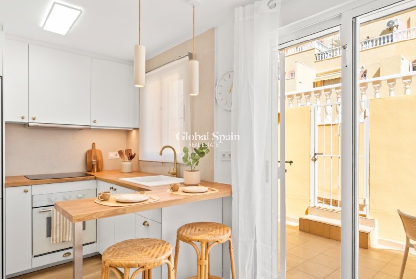 Revente - MAISON -
ORIHUELA COSTA - Costa Blanca