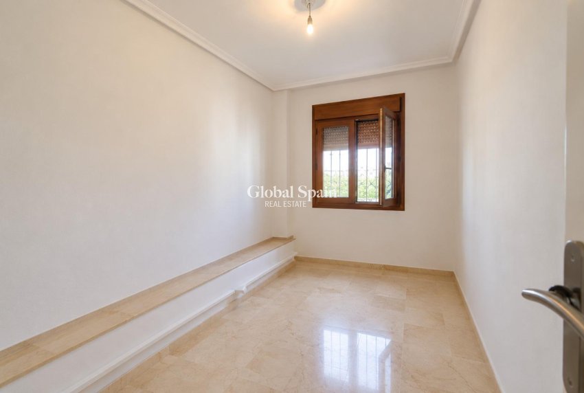 Revente - MAISON -
ORIHUELA COSTA - Costa Blanca