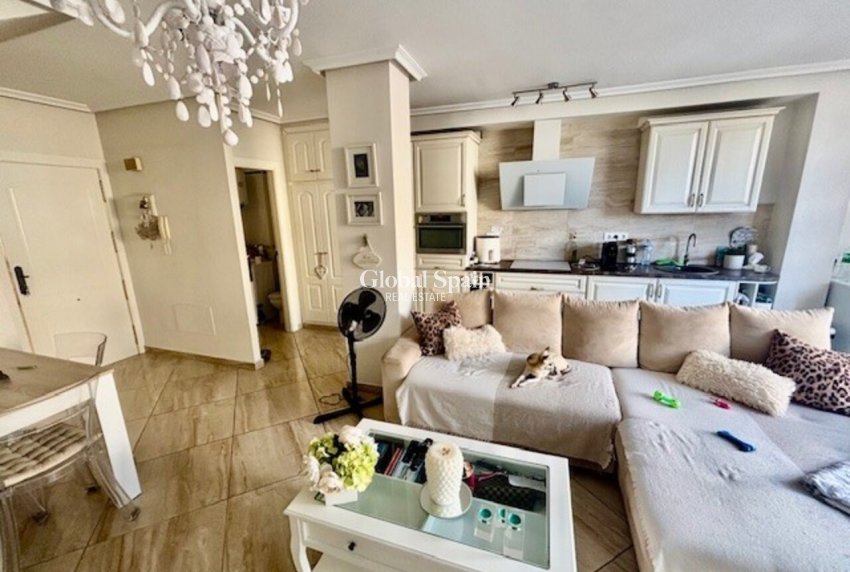 Revente - MAISON -
ORIHUELA COSTA - Inland