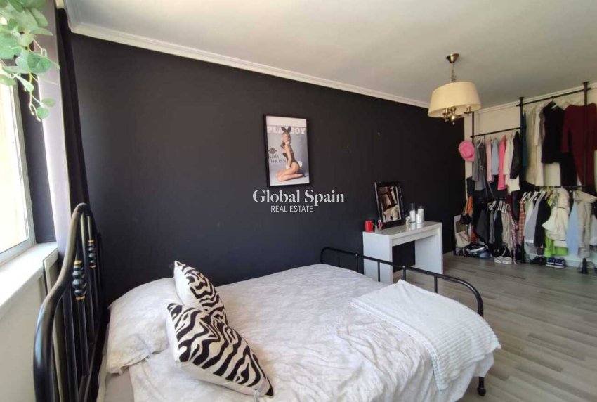 Revente - MAISON -
ORIHUELA COSTA - Inland