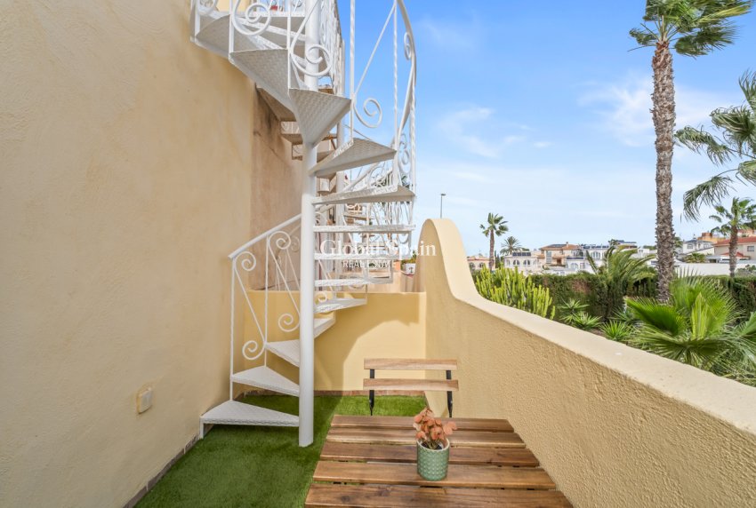 Revente - MAISON -
ORIHUELA COSTA - Inland