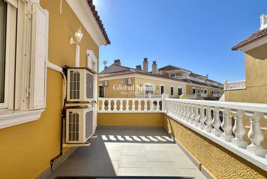 Revente - Maison -
ORIHUELA COSTA - La Florida