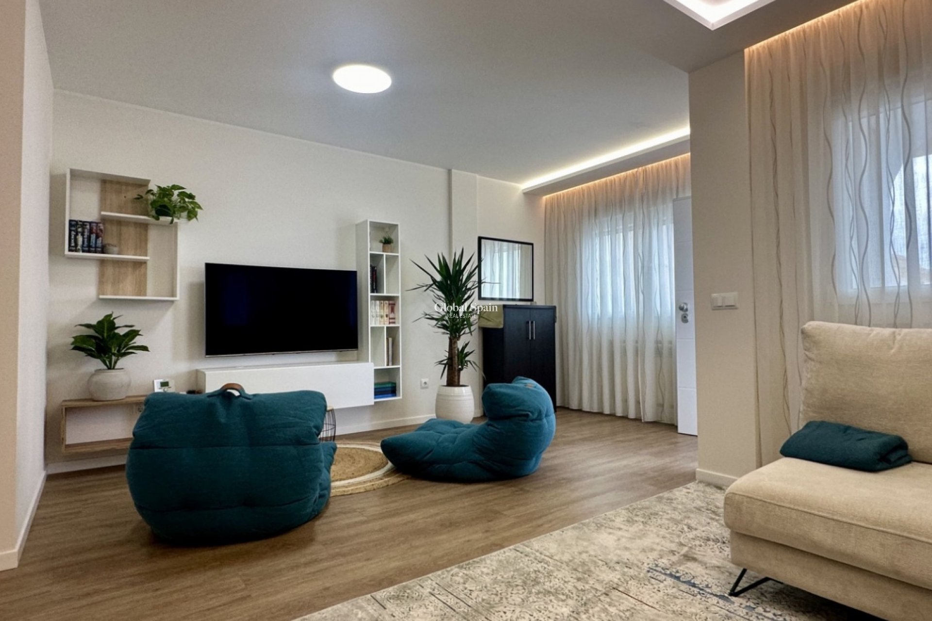 Revente - MAISON -
ORIHUELA COSTA - La Florida