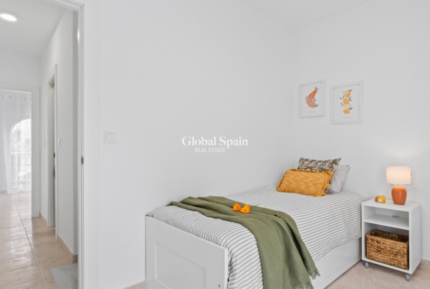 Revente - MAISON -
ORIHUELA COSTA - La Florida