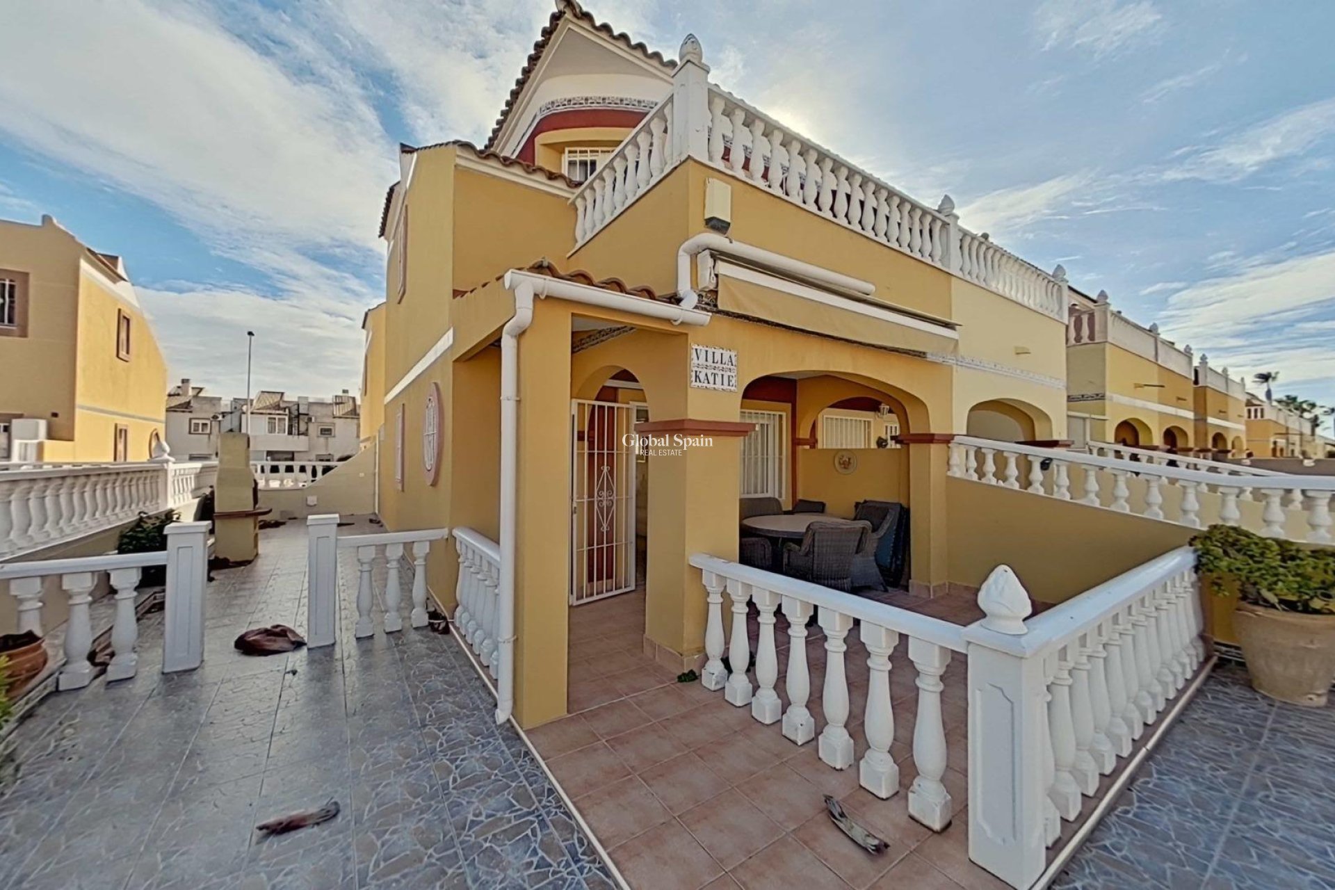 Revente - MAISON -
ORIHUELA COSTA - La Regia