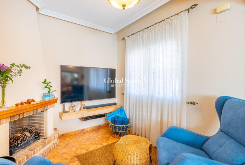 Revente - MAISON -
ORIHUELA COSTA - La Regia