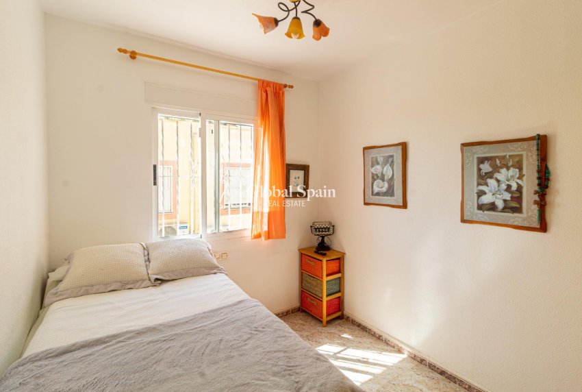 Revente - MAISON -
ORIHUELA COSTA - La Regia