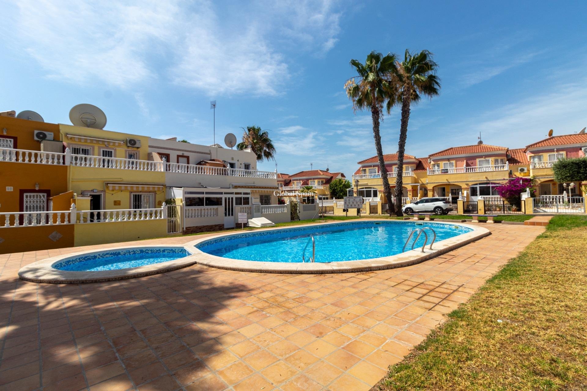 Revente - MAISON -
ORIHUELA COSTA - La Regia