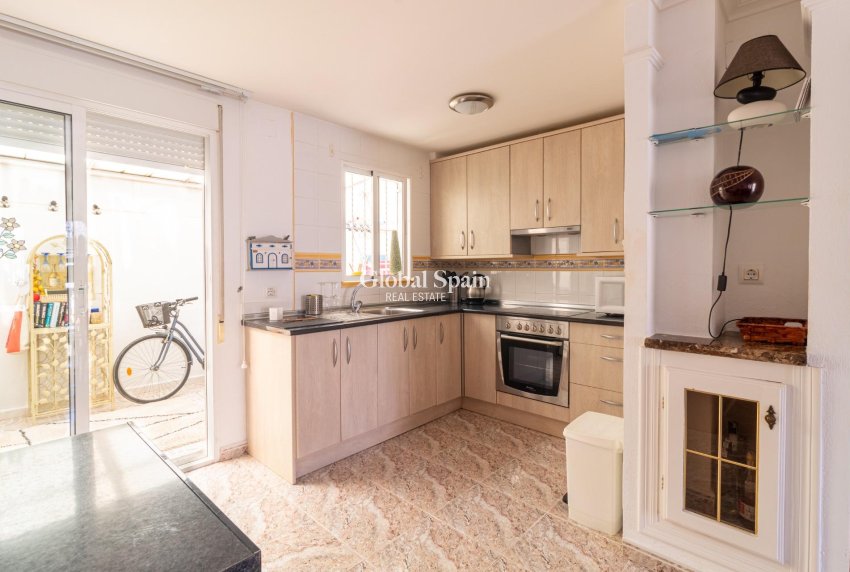 Revente - MAISON -
ORIHUELA COSTA - La Regia