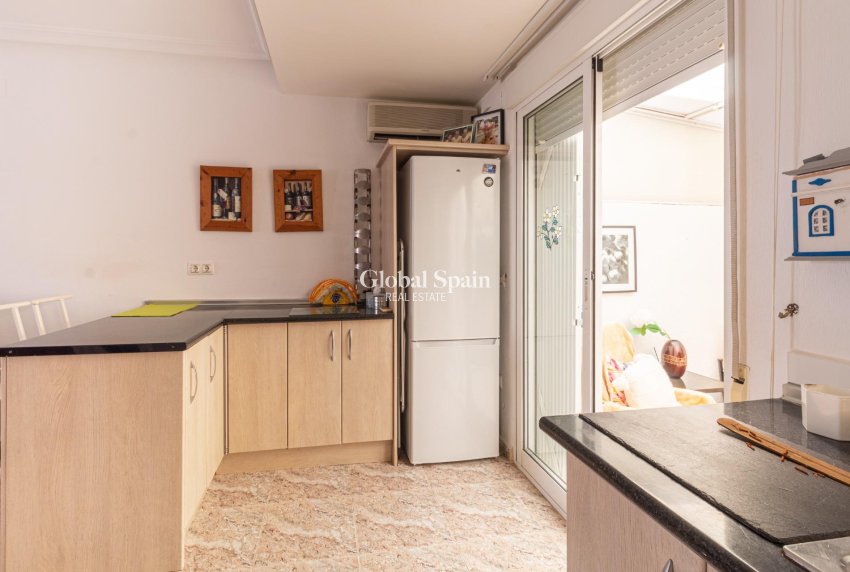 Revente - MAISON -
ORIHUELA COSTA - La Regia