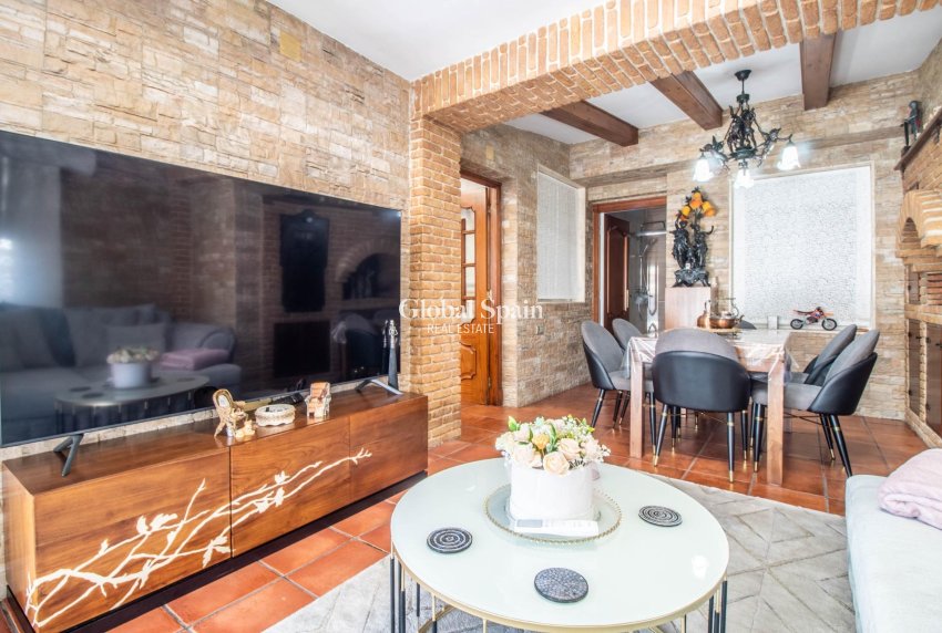 Revente - Maison -
ORIHUELA COSTA - La Zenia