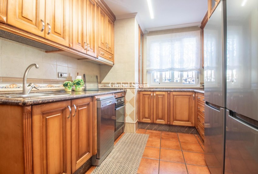 Revente - Maison -
ORIHUELA COSTA - La Zenia