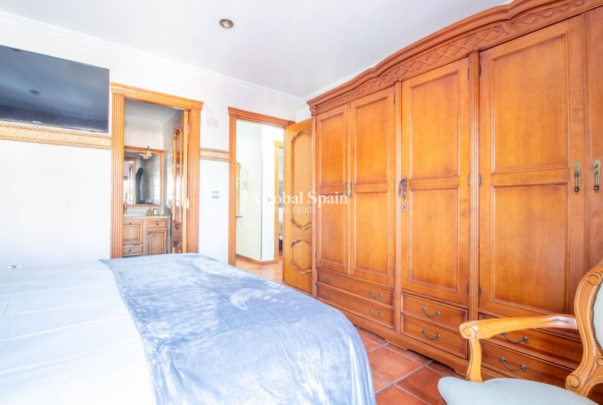 Revente - Maison -
ORIHUELA COSTA - La Zenia