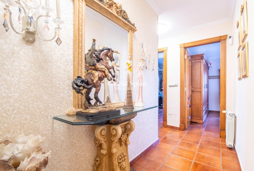 Revente - Maison -
ORIHUELA COSTA - La Zenia