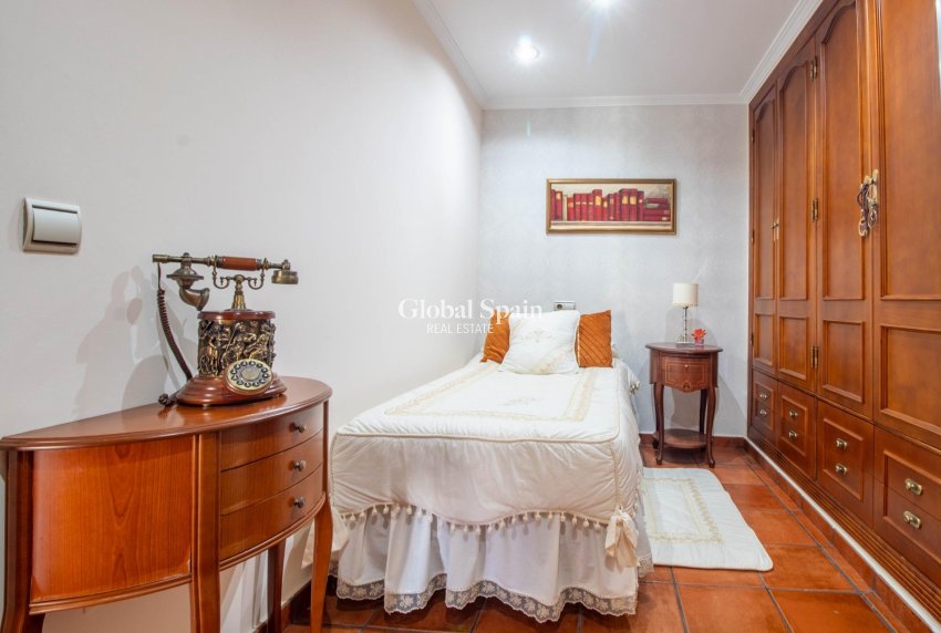 Revente - Maison -
ORIHUELA COSTA - La Zenia