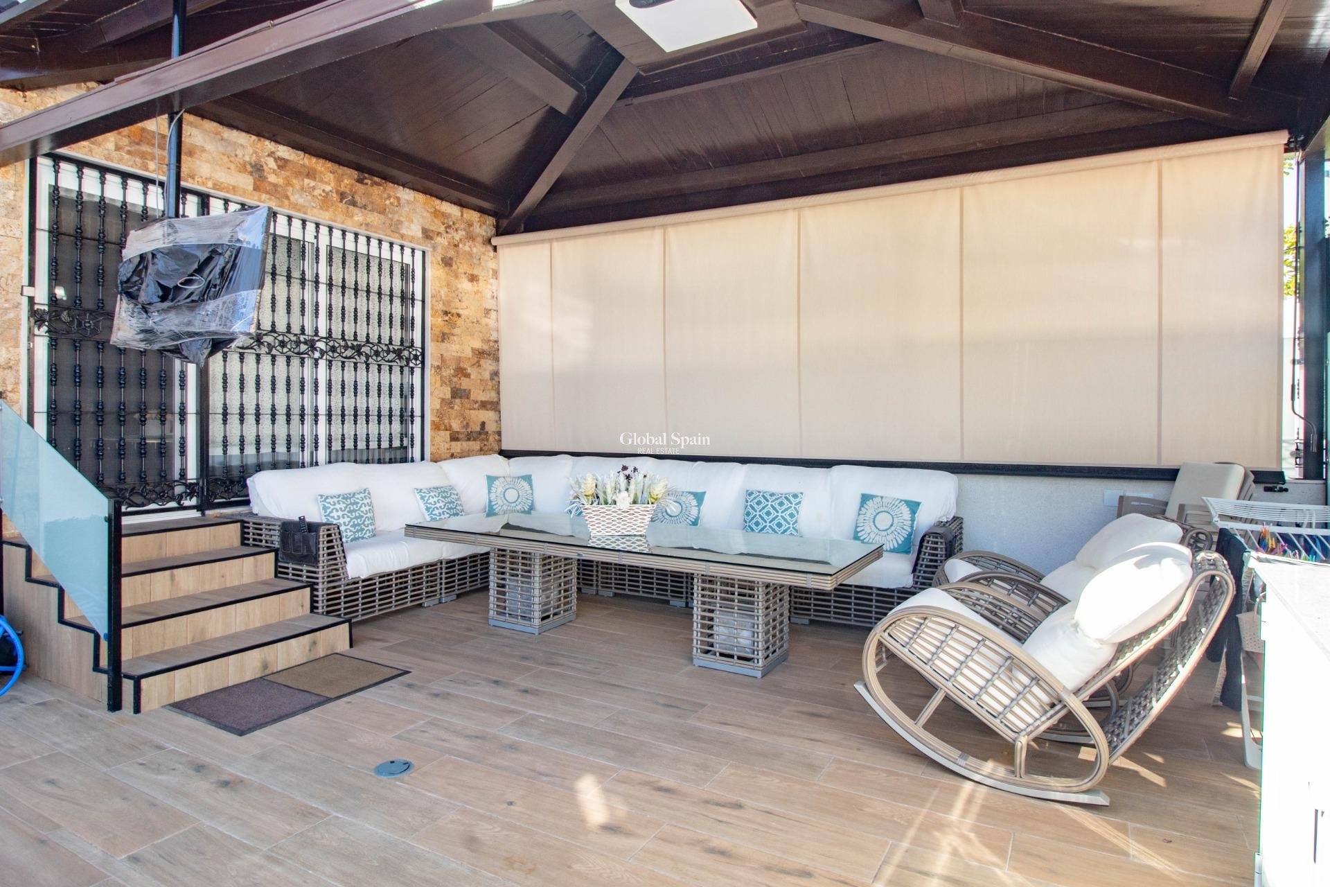 Revente - Maison -
ORIHUELA COSTA - La Zenia