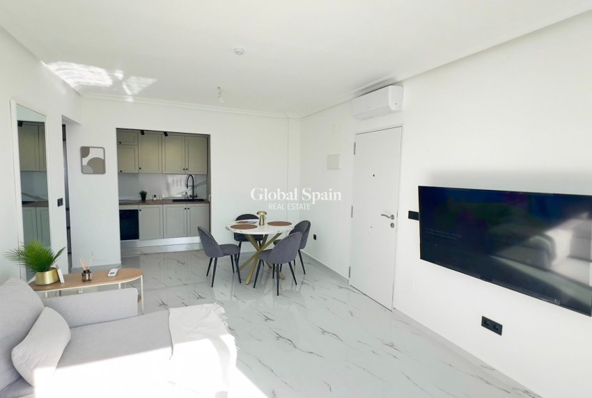 Revente - MAISON -
ORIHUELA COSTA - La Zenia