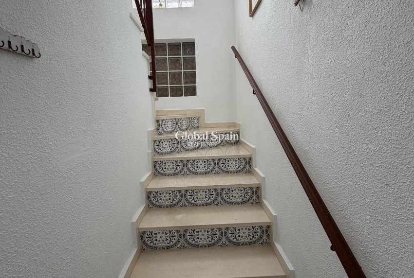 Revente - MAISON -
ORIHUELA COSTA - La Zenia