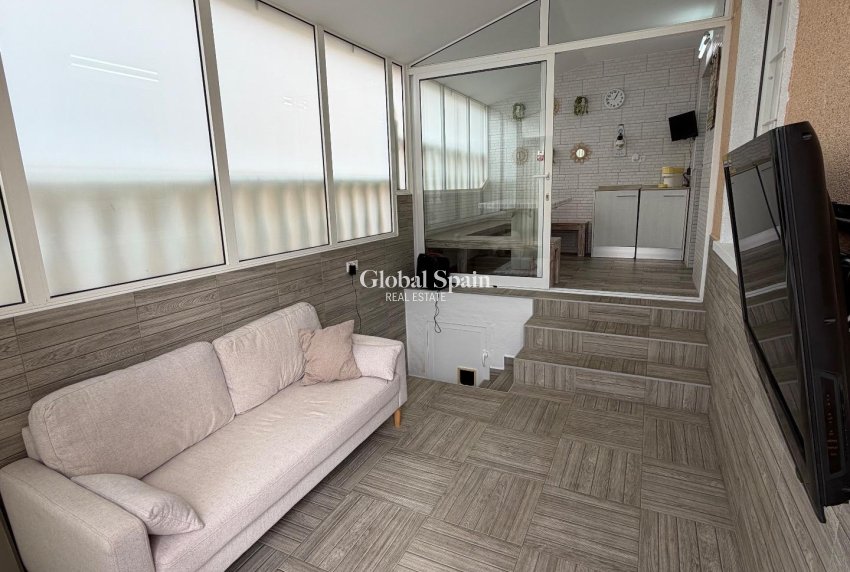 Revente - MAISON -
ORIHUELA COSTA - La Zenia