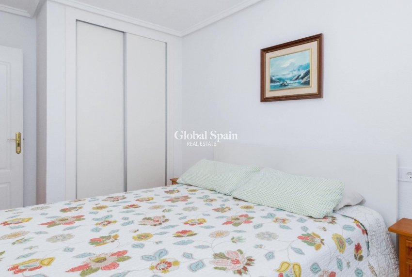 Revente - MAISON -
ORIHUELA COSTA - La Zenia