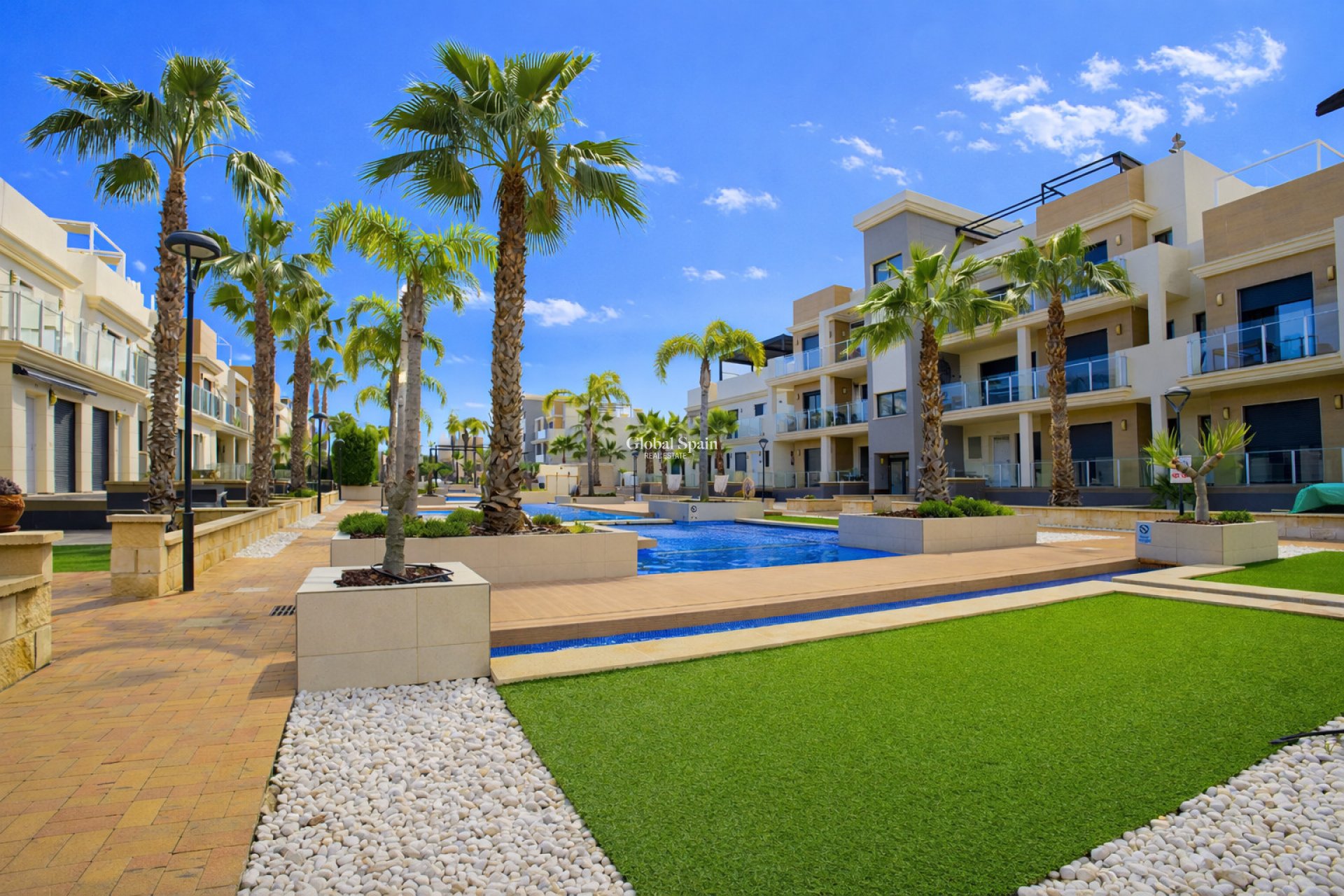 Revente - MAISON -
ORIHUELA COSTA - La Zenia