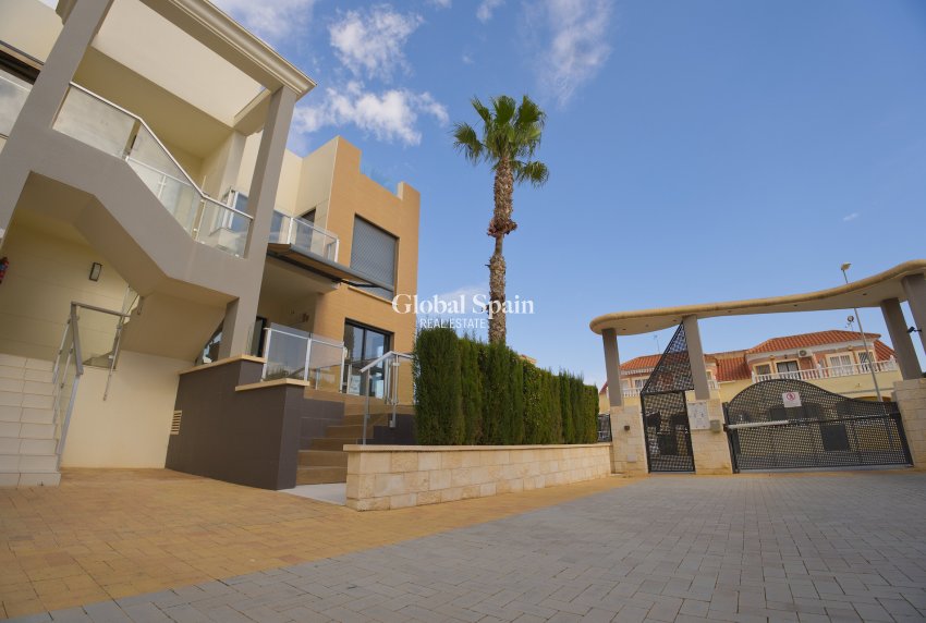 Revente - MAISON -
ORIHUELA COSTA - La Zenia
