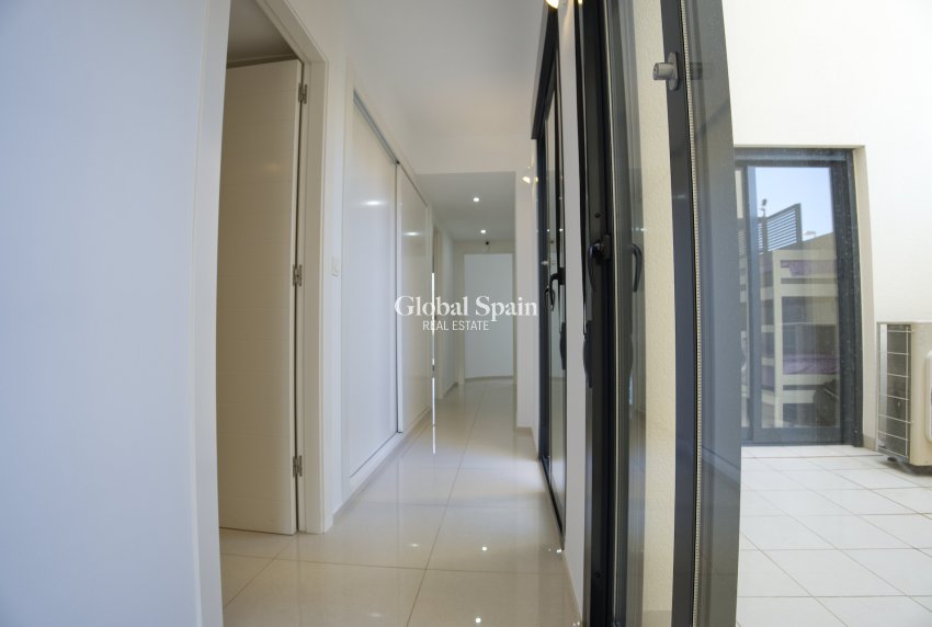 Revente - MAISON -
ORIHUELA COSTA - La Zenia