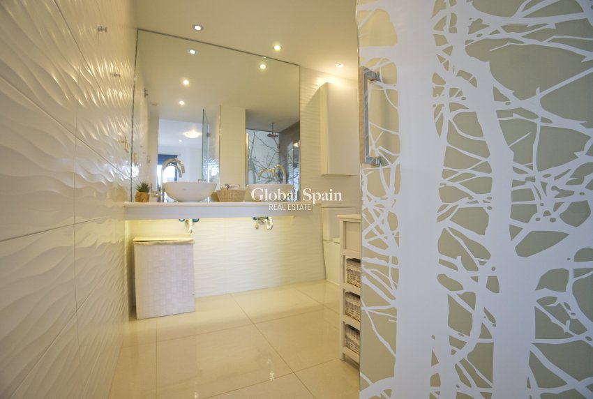 Revente - MAISON -
ORIHUELA COSTA - La Zenia