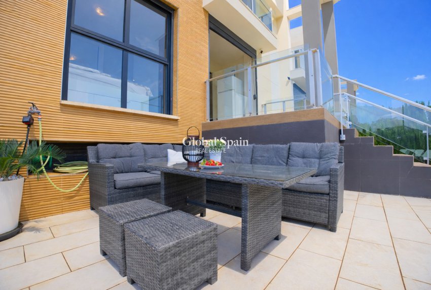 Revente - MAISON -
ORIHUELA COSTA - La Zenia