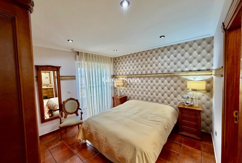 Revente - MAISON -
ORIHUELA COSTA - La Zenia