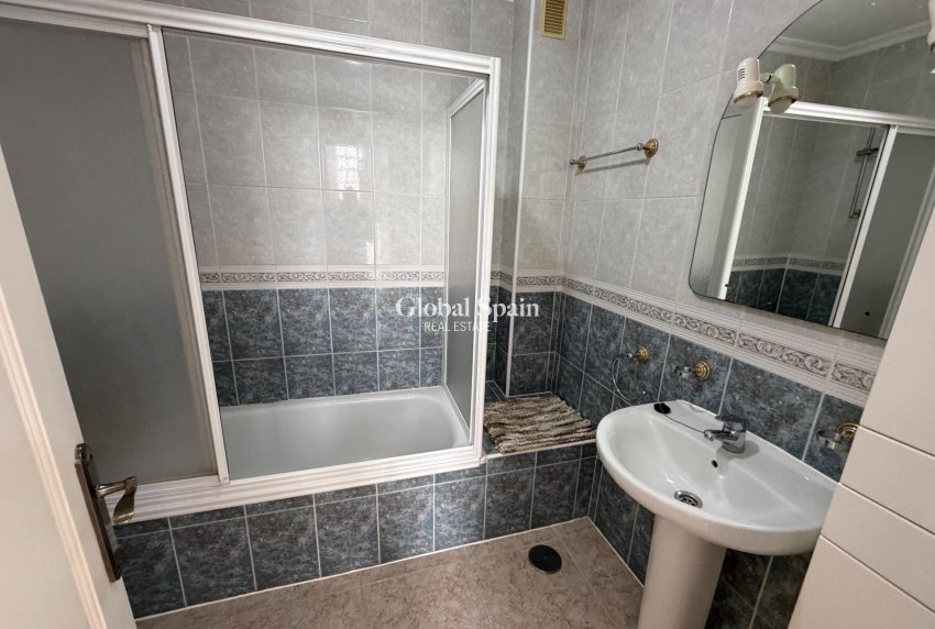 Revente - MAISON -
ORIHUELA COSTA - La Zenia