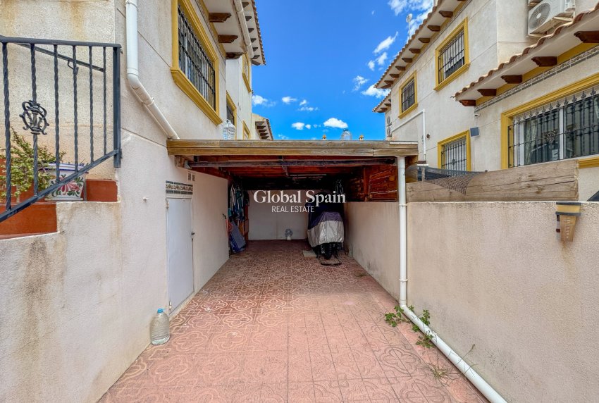 Revente - MAISON -
ORIHUELA COSTA - La Zenia