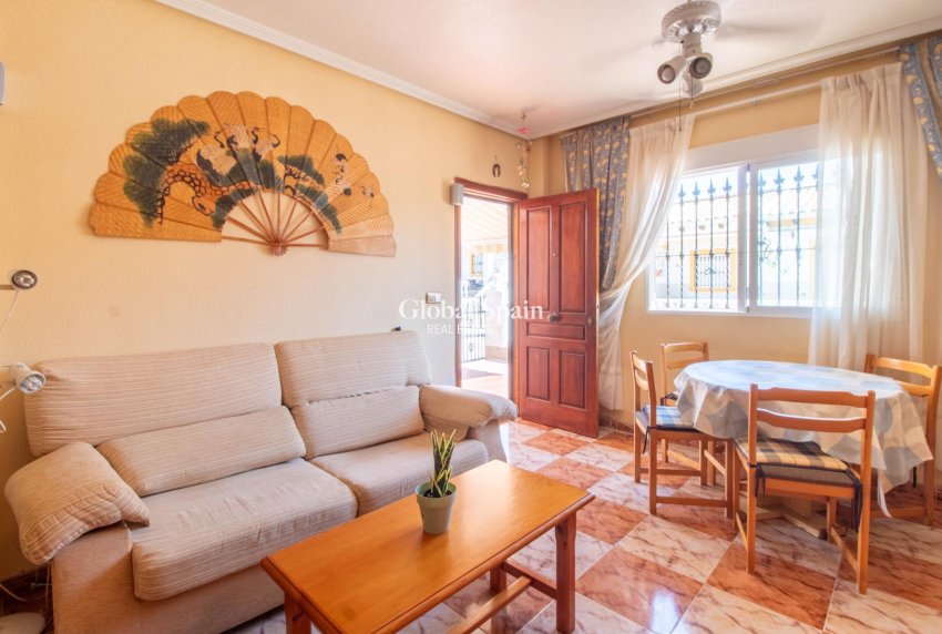 Revente - MAISON -
ORIHUELA COSTA - La Zenia