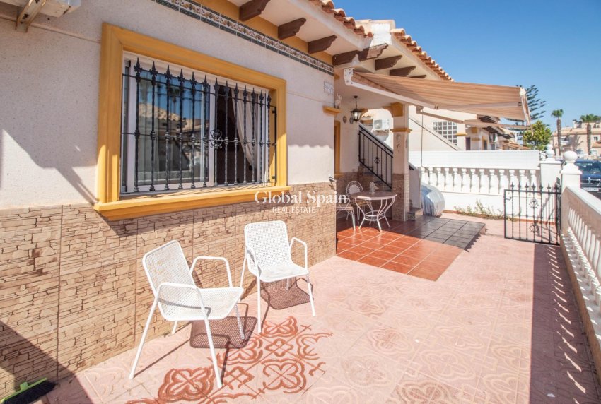 Revente - MAISON -
ORIHUELA COSTA - La Zenia